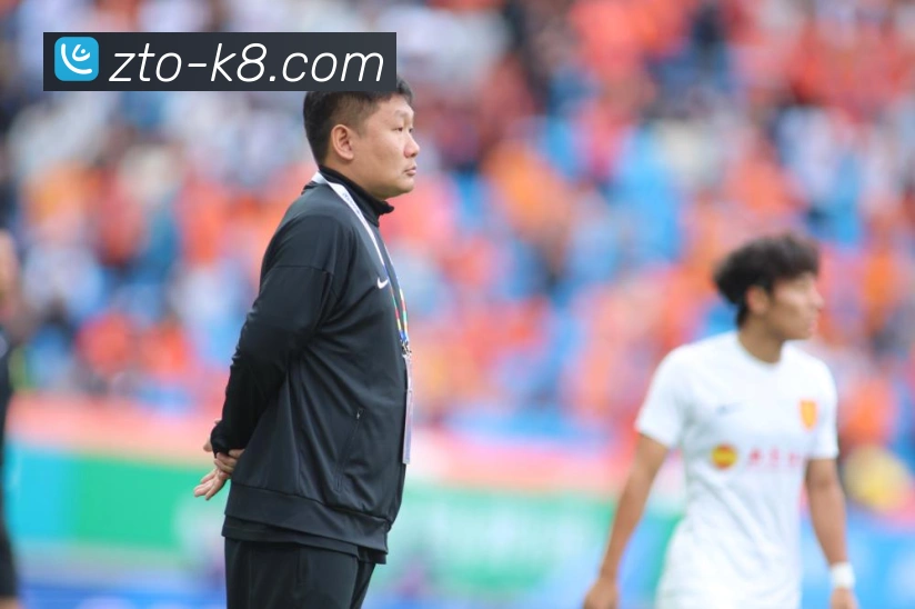 U16国少惨败夜冲突升级助教锁喉新星追骂推搡场面失控